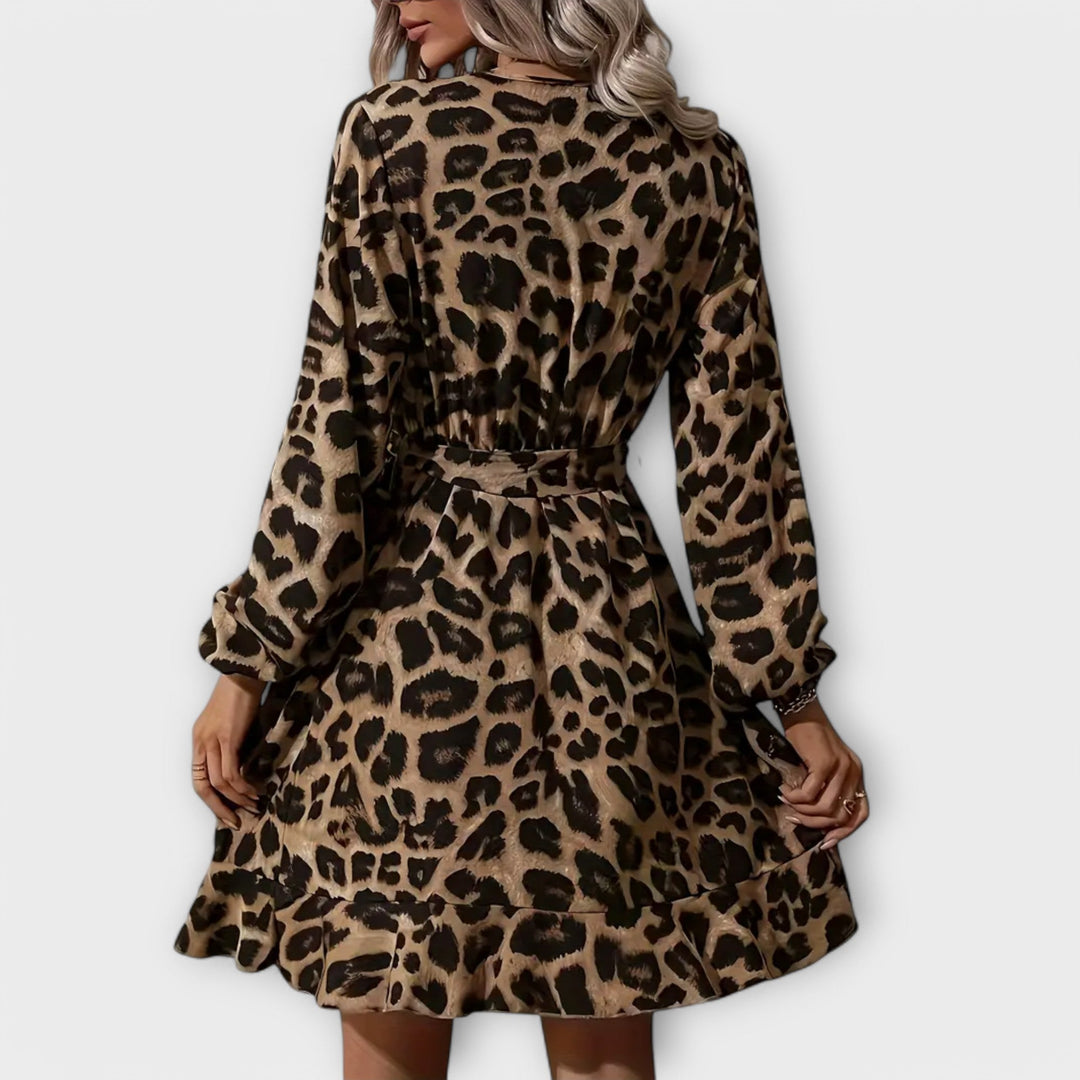Robe léopard avec ceinture