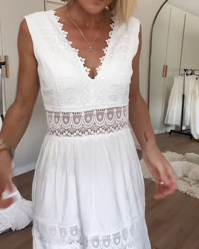 Kim - Robe en Dentelle avec Décolleté en V