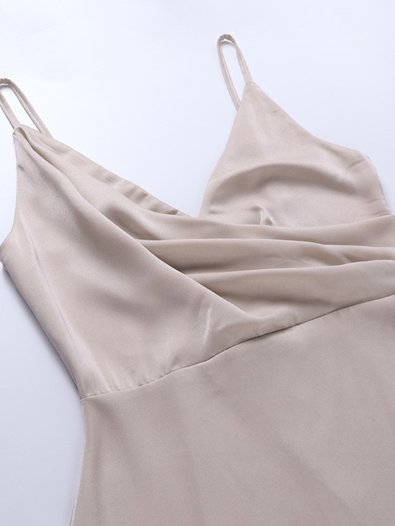 Alma - Robes Essentielles avec Élégance
