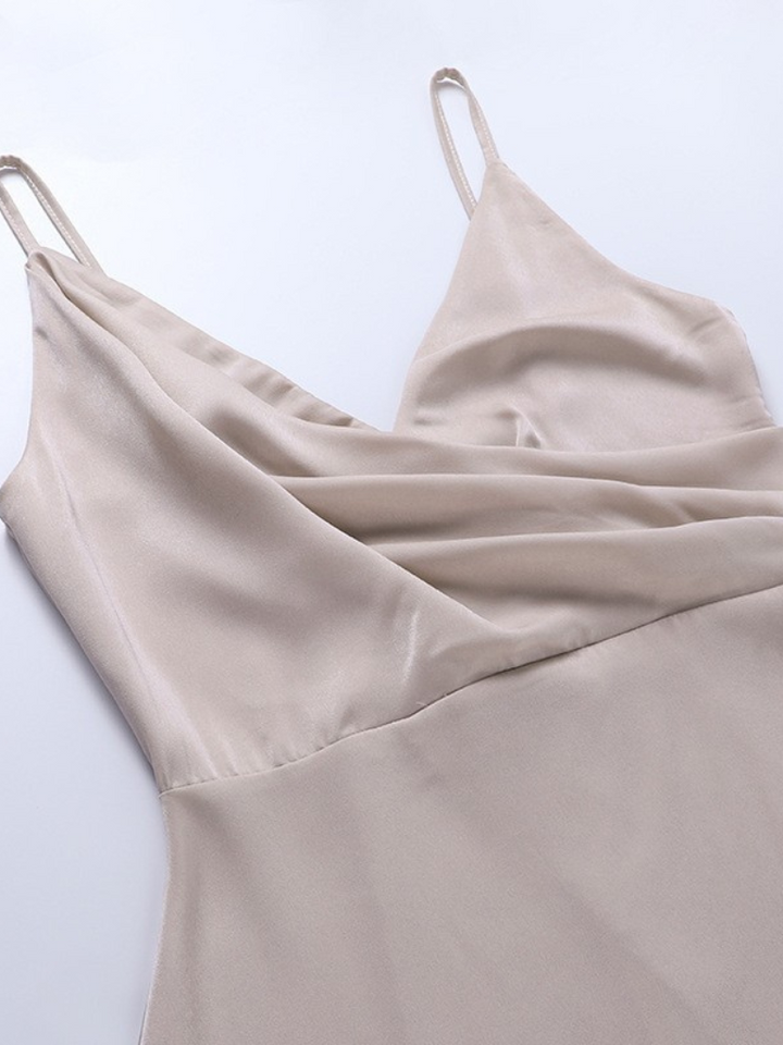 Alma - Robes Essentielles avec Élégance