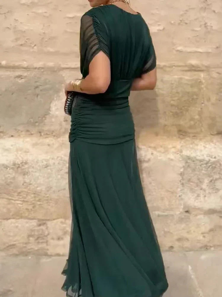 Luana - Robe élégante avec décolleté en V