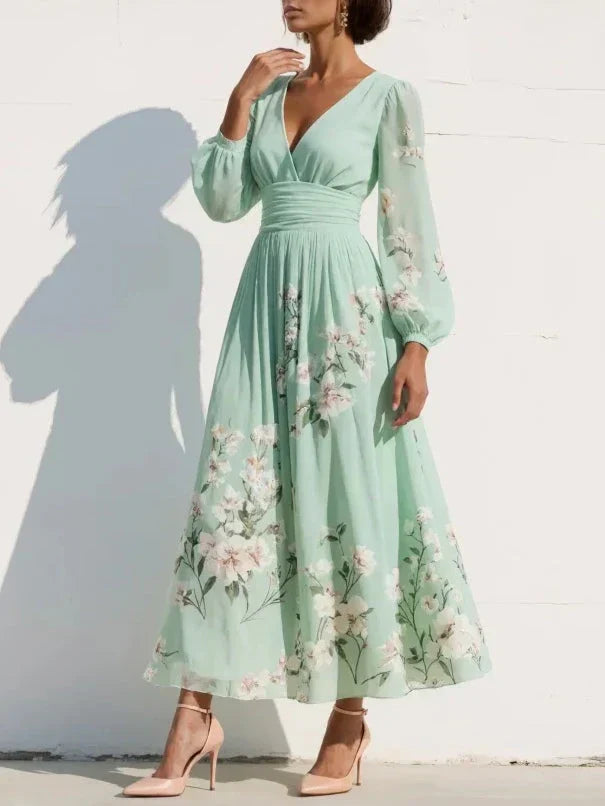 Elga - Robe maxi plissée en chiffon avec motif floral