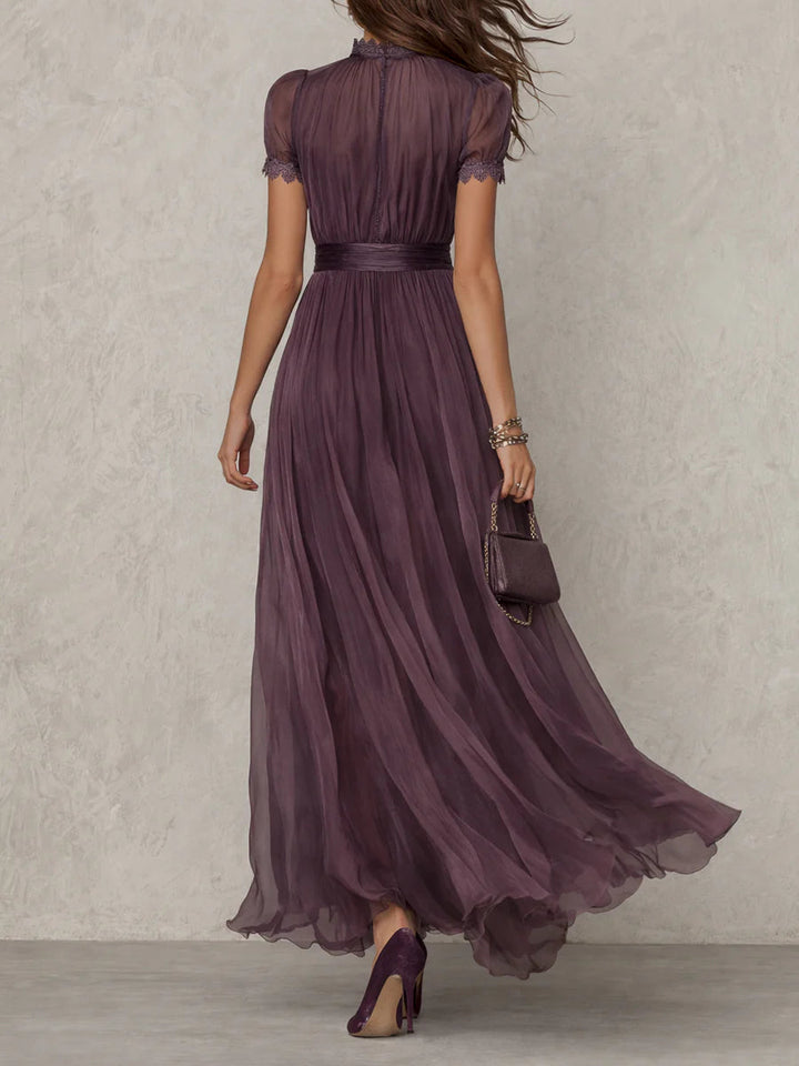 Flávia - Robe longue violette avec décolleté