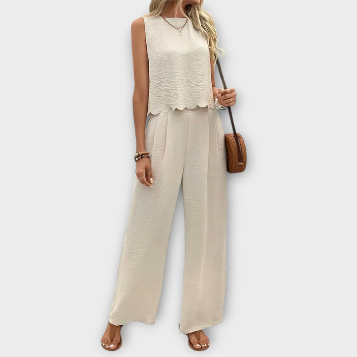 Valéria - Gilet avec pétales et pantalons