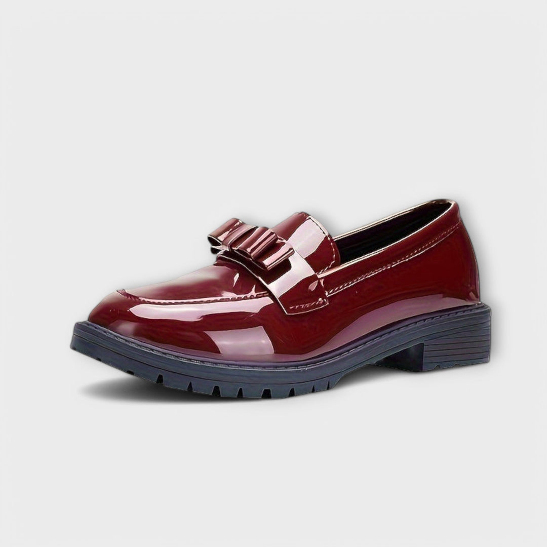Mocassins Féminins Noirs en Vernis avec Nœud